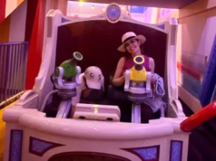 Cheryl sorprende i fan con il raro aggiornamento di Bear Payne nella magica “fuga”