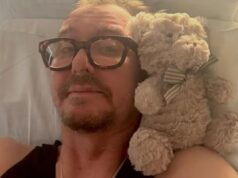 La star di Peep Present pubblica un aggiornamento sulla salute dopo che un “raro ictus” lo ha lasciato “inizialmente paralizzato”