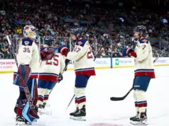 LPHF: Ann-Renée Desbiens au sommet de son artwork avec la Victoire de Montréal