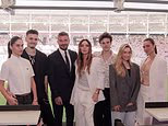 Victoria Beckham condivide un entusiastico tributo al marito David all’inaugurazione dello stadio dell’Inter Miami mentre tutta la famiglia si mette in mostra unita in mezzo alla faida in corso con il figlio Brooklyn