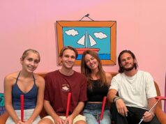 Il nuovo fidanzato toyboy di Dina Broadhurst si fonde con la vita familiare mentre posano per la foto di Pasqua con suo figlio