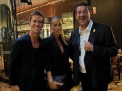 La star di Fox Sports activities soprannominata “Mr Good” si è legata a una persona mondana con un potente ex marito… dopo che la sua separazione dal guru delle pubbliche relazioni ha scatenato le chiacchiere della società