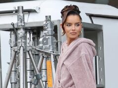 Maura Higgins, 35 anni, mostra il suo volto che “cambia” sul set di una nuova pubblicità dopo aver risposto alle affermazioni sulla chirurgia plastica