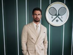 Theo James cube che è “terrificante avere un figlio” mentre riflette sul “vuoto profondo” della manosfera e sulla “mascolinità tossica”