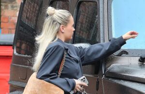 Molly-Mae incinta viene colpita dall’ottava multa per divieto di sosta in un anno dopo aver lasciato la sua Mercedes G-Wagon da £ 250.000 su doppie linee gialle fuori dal suo ufficio