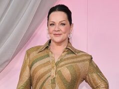 Melissa McCarthy, 55 anni, sfoggia la montatura più sottile di sempre durante l’apparizione sul tappeto rosso a Los Angeles tra le proceed voci su Ozempic
