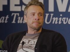 Dax Shepard scoppia in lacrime quando rivela il gesto gentile della moglie Kristen Bell nei confronti del padre morente