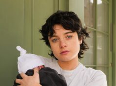 La star di Casualty Naomi Chaya Wakszlak rivela di aver dato il benvenuto al suo primo figlio mentre condivide adorabili scatti del neonato sui social media