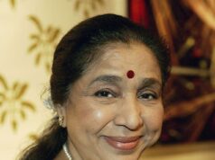 L’icona di Bollywood e cantante indiana Asha Bhosle è morta all’età di 92 anni dopo aver subito un infarto