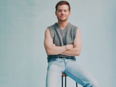 Joel Creasey non ha più questo aspetto! Il comico australiano fa il suo debutto in vista del lancio del suo nuovo programma radiofonico