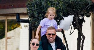 Gli ex amichevoli Chloe Madeley e James Haskell si riuniscono con la figlia Bodhi mentre la famiglia viene vista per la prima volta dopo il drammatico incidente d’auto