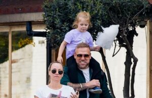 Gli ex amichevoli Chloe Madeley e James Haskell si riuniscono con la figlia Bodhi mentre la famiglia viene vista per la prima volta dopo il drammatico incidente d’auto