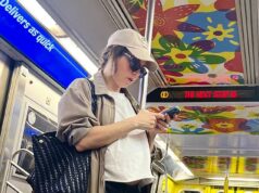 L’attrice incinta di White Lotus, che ha recentemente rivelato di aspettare il suo primo figlio, è stata avvistata mentre viaggiava in treno a New York