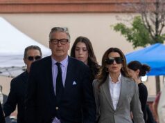 Alec Baldwin dovrà affrontare un processo civile per la sparatoria a Rust in ottobre dopo che il caso di omicidio colposo è stato archiviato