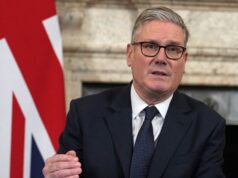 Keir Starmer: “Sono stufo” che Trump e Putin incidano sui costi energetici del Regno Unito