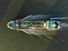 I prezzi del petrolio superano i 100 dollari mentre la Marina americana blocca i porti iraniani dopo il fallimento dei colloqui di tempo