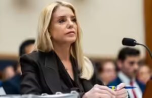 Pam Bondi licenziata: 5 possibili ragioni per cui Trump l’ha esclusa dal ruolo di procuratore generale