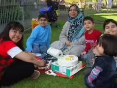 La polizia britannica cerca uno scrittore anonimo per risolvere il mistero di 13 anni della madre e di cinque bambini uccisi in un incendio in casa