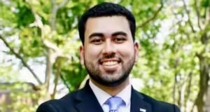 “Non una parola di inglese”: polemica sulla campagna di Jay Vaingakar di origine indiana in hindi per la “comunità desi” del New Jersey