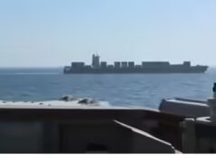 Gli Stati Uniti sequestrano una nave iraniana a Hormuz; L’Iran avverte che “presto ritorsioni” – quello che sappiamo