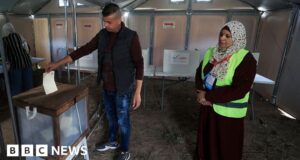 I palestinesi in Cisgiordania e alcuni a Gaza votano alle elezioni locali