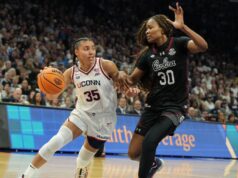 La Carolina del Sud sconfigge i campioni in carica dell’UConn e raggiunge il campionato nazionale