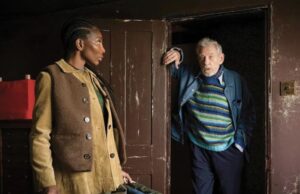 Ian McKellen dà il meglio di sé nella commedia drammatica sul mondo dell’arte “The Christophers”