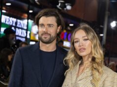 La nuova moglie di Jack Whitehall descrive il loro matrimonio “da favola”.