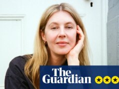 Carla dal Forno: Recensione Confession – il post-punk spartano e solare contrasta in modo sorprendente la disperazione del desiderio