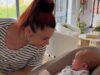 Dianne Buswell lascia i fan “singhiozzando” con l’aggiornamento della famiglia dopo aver dato il benvenuto al loro bambino