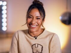 La star di Strictly Come Dancing è supportata mentre conferma il nuovo lavoro dopo l’uscita dallo spettacolo