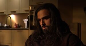 EastEnders unisce le forze con i Samaritani mentre Ravi Gulati pensa di togliersi la vita