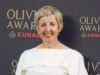 La leggenda di Coronation Avenue supportata mentre vince l’Olivier Award 12 anni dopo l’uscita dalla cleaning soap