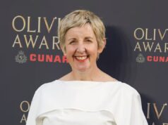 La leggenda di Coronation Avenue supportata mentre vince l’Olivier Award 12 anni dopo l’uscita dalla cleaning soap