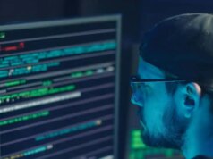 Come i truffatori creano un profilo su di te utilizzando i dealer di dati