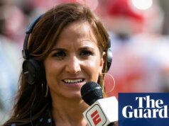 Un giornalista della NFL salva un uomo dall’auto poche ore dopo essersi dimesso nel corso delle indagini