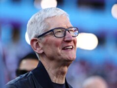 Cronaca: Cook dinner di Apple, Zuckerberg di Meta tra i pretendenti dei Seahawks