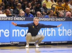 Il West Virginia supera Stanford in OT per avanzare alle semifinali a Las Vegas