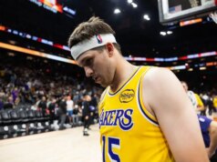 Lakers G Austin Reaves (obliquo) fuori per la stagione regolare