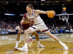 La stella di Saint Mary F Paulius Murauskas segue l’allenatore per lo stato dell’Arizona