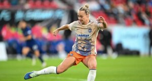 Gotham M Jaelin Howell firma un’estensione fino al ’28