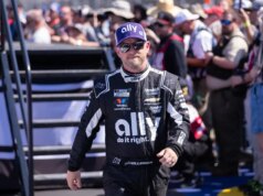 Alex Bowman sceglie una strada difficile per il suo ritorno dalla malattia