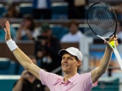 Jannik Sinner supera il rivale Carlos Alcaraz per un altro titolo Masters 1000