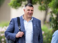 Due giorni dopo, Mike Vrabel torna con i Patriots