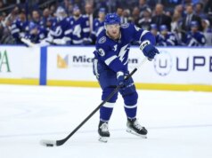 Darren Raddysh stabilisce il file di franchigia, mentre Lightning sconfigge i Bruins