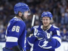 Zemgus Girgensons, Lightning ha segnato il secolo vincendo contro i Penguins