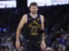 Report: la stella dei Lakers Luka Doncic (bicipite femorale) fuori a tempo indeterminato