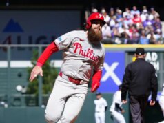 I Phillies fanno piovere 7 punti nel primo inning della gara d’apertura casalinga dei Rockies, vincono 10-1