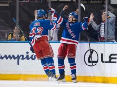 I Rangers eliminati sbaragliano i Caps per la seconda vittoria consecutiva sul contendente ai playoff