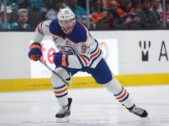 Connor McDavid parla del riscaldamento tempestivo mentre gli Oilers visitano i Kings